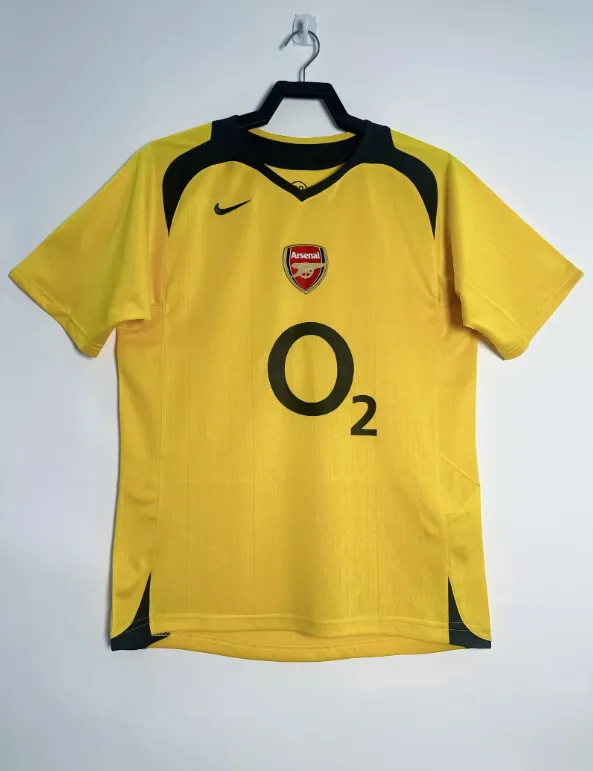 2005-2006   Arsenal  Away  Fans 1:1 Quality Retro Soccer Jersey