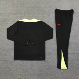 25-26   Liverpool  Training  Black paired with yellow 1:1 Quality Training Jersey