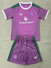 26-27 Man Utd Pink Goalkeeper Adult Suit