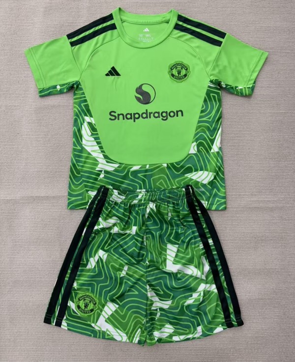 26-27 Man Utd Green Goalkeeper Adult Suit