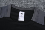 24-25 Man Utd High Quality Training Short Suit