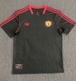 25-26 Man Utd Black Special Edition Fans Soccer Jersey
