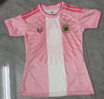 26-27 Argentina Pink Messi Farewell Match Women Fans Soccer Jersey (女) 26-27 Argentina Pink Messi Farewell Match Women Fans Soccer Jersey (女)